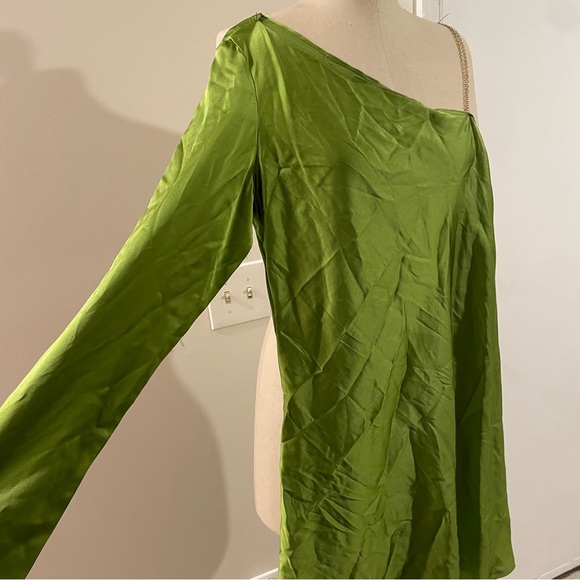 100% Silk Mini Off The Shoulder Green Dress - Picture 3 of 6